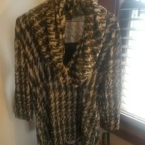 Cute plunging neck line top